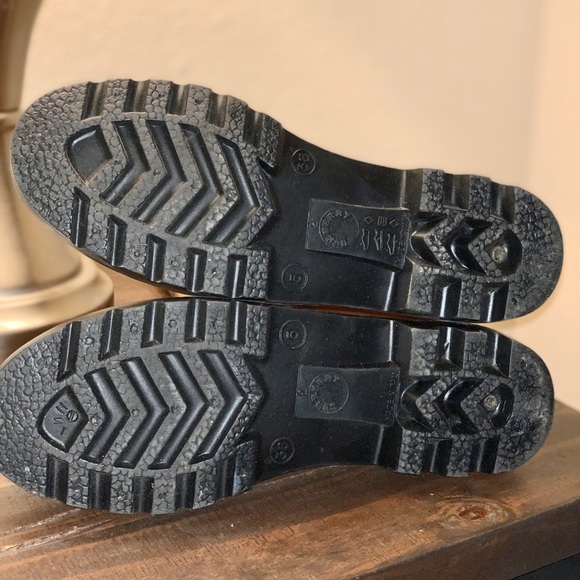 Burberry Rain Boots - Picture 5 of 7